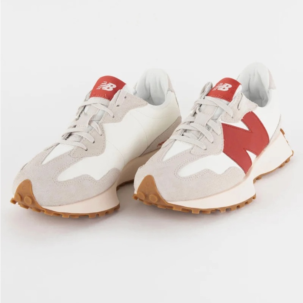 New Balance 327 Sneakers